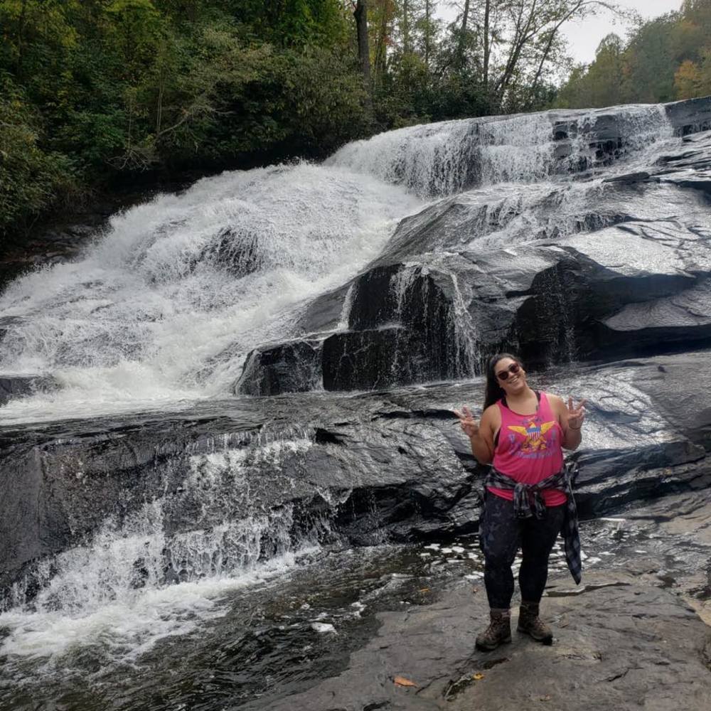 Meet your Posher, Corina